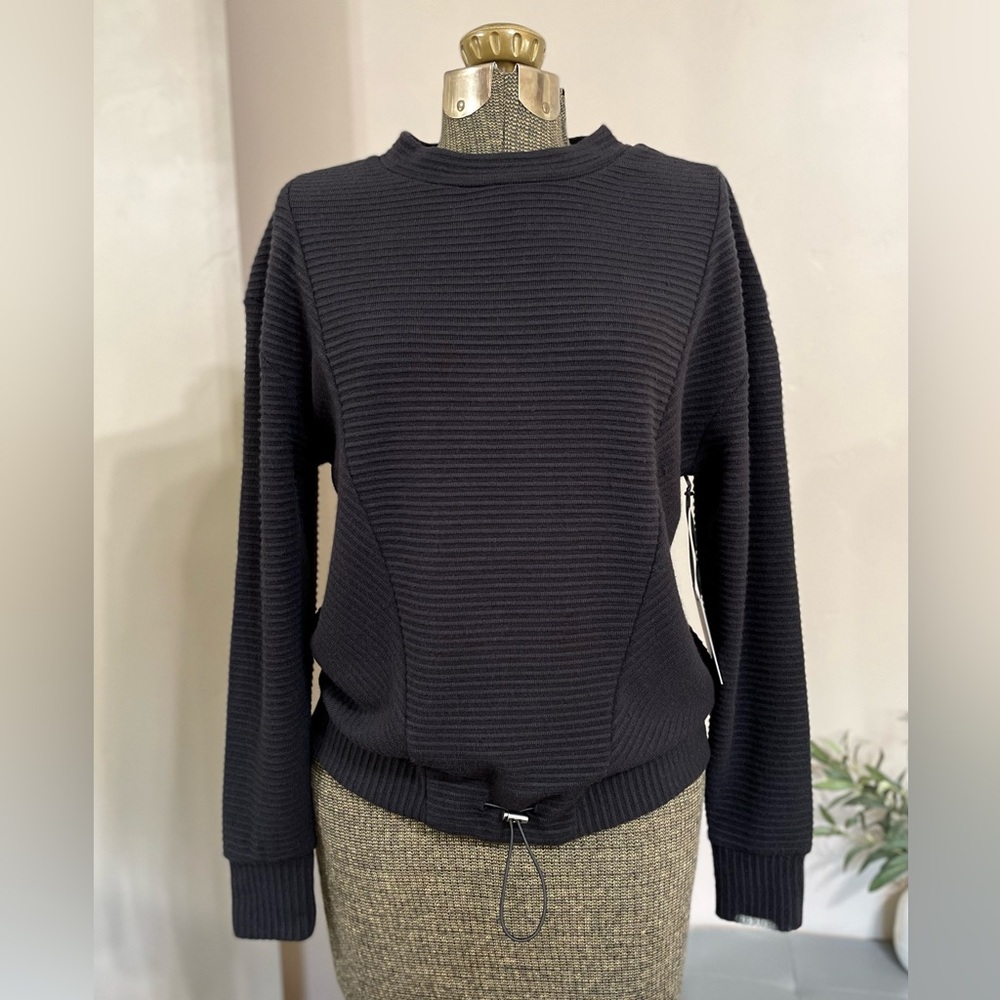 Simply Vera Wang Black Ribbed Pullover Sweater Crew Neck Sweatshirt Minimalist